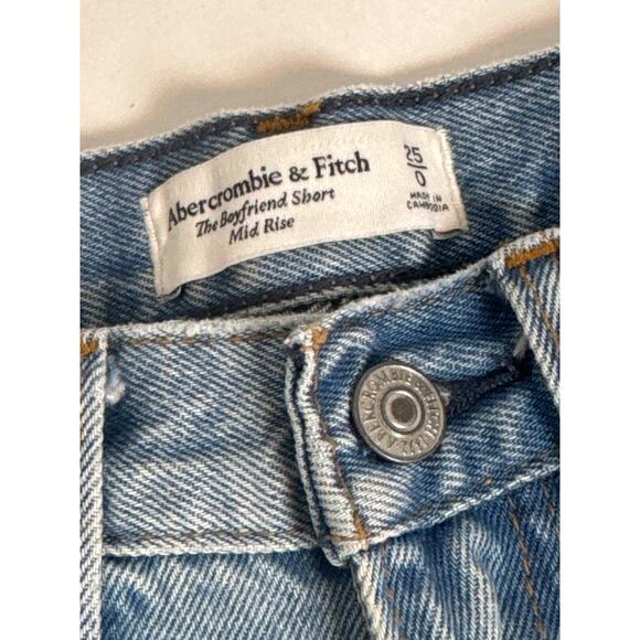 Abercrombie & Fitch Boyfriend Jean Denim Short Womens 25 0 Distressed Light Wash - Picture 3 of 6